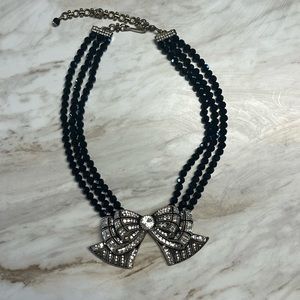 Bow necklace